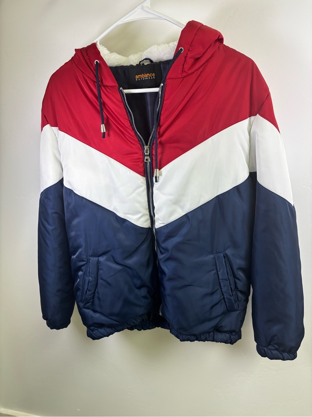AMBIANCE PUFFER ZIPPER JACKET  WITH HOOD WOMEN SIZE LARGE RED WHITE BLUE POLY